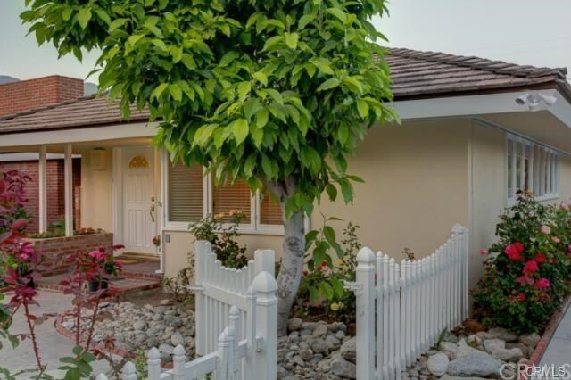 Foto del edificio - 1212 Oakwood Dr