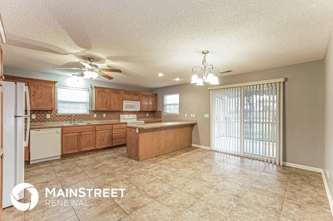 Building Photo - 1020 Carlisle Dr