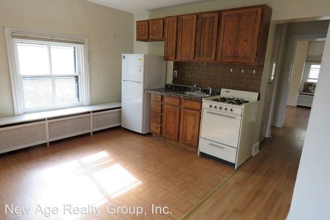 Building Photo - 3301 Baring St