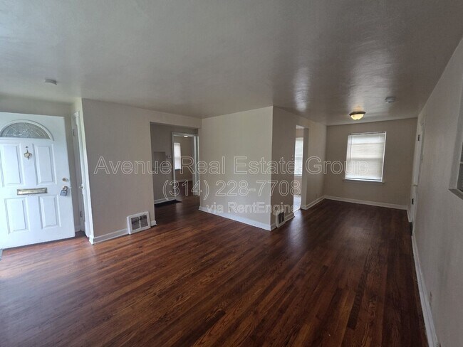 Foto del edificio - 7148 Lillian Ave