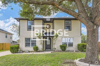 Building Photo - 1035 San Antonio Ct