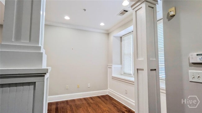 Foto del edificio - 1500 Timothy Rd