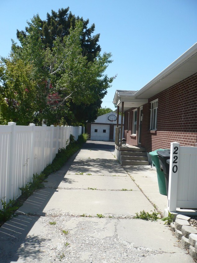 Building Photo - 218 E 4800 S