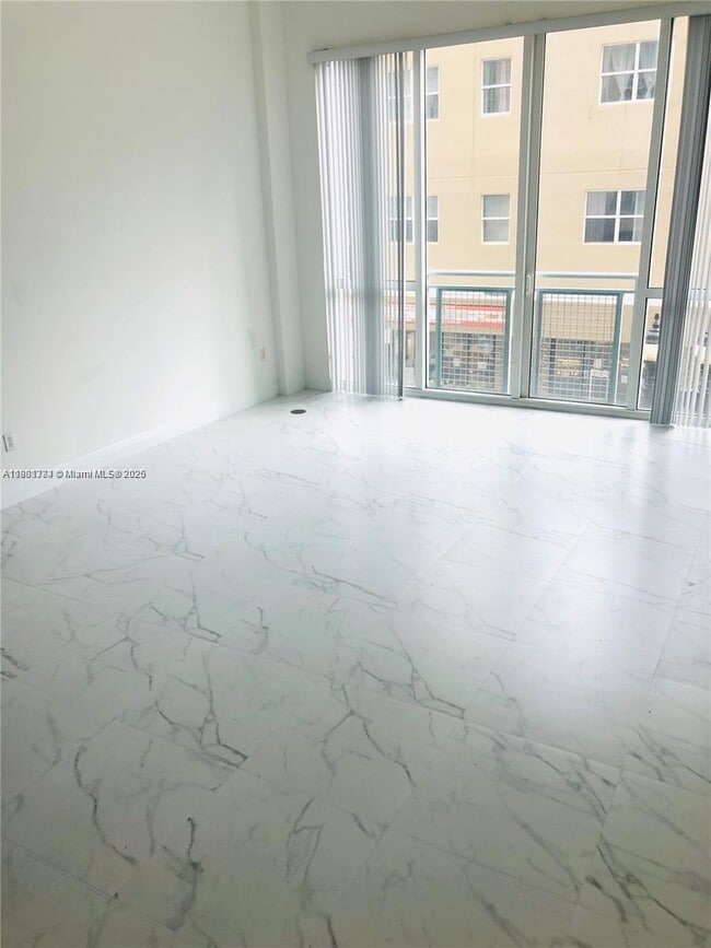 Foto del edificio - 253 NE 2nd St
