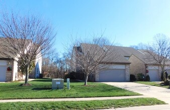 Building Photo - 8 Steeplechase Rd
