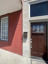 Building Photo - 417 S Main St