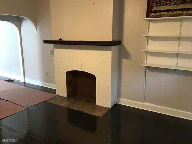 Building Photo - 3 br, 1 bath Townhome - 1028 Wallace Ave