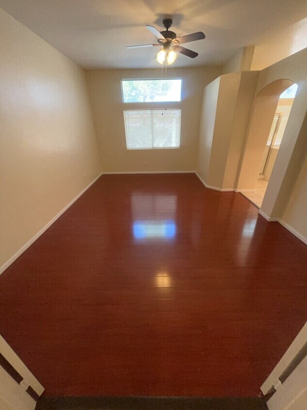 Foto principal - Don't miss out on this single-story home!