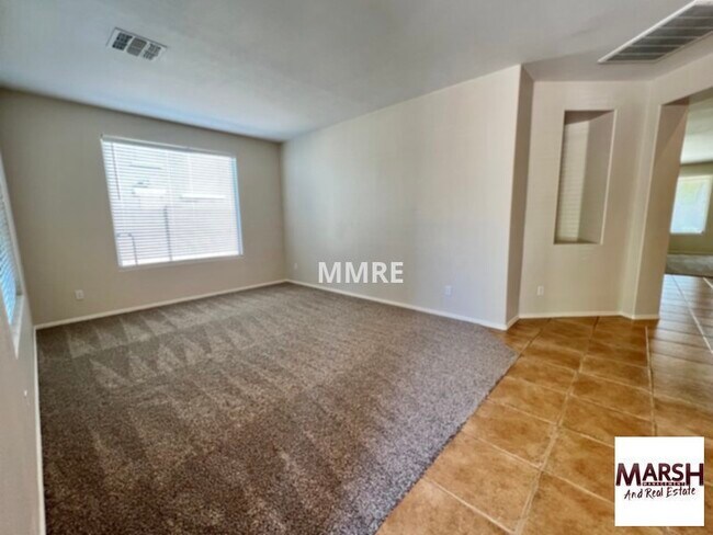 Building Photo - Beautiful 4 bedroom home with community po...