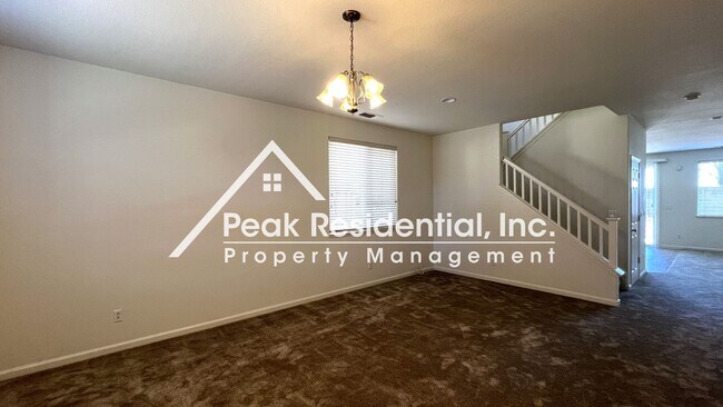 Building Photo - Florin Area 4bd/2.5ba House with 2 Car Garage