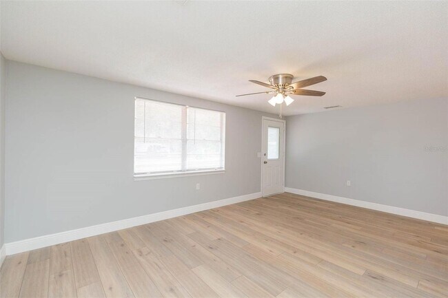 Foto del edificio - 7312 Windsor St