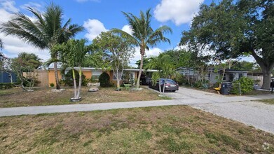 Building Photo - 6511 Seminole Dr
