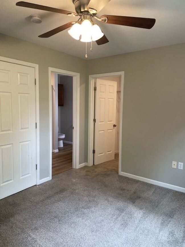 Building Photo - 202 Tyler St