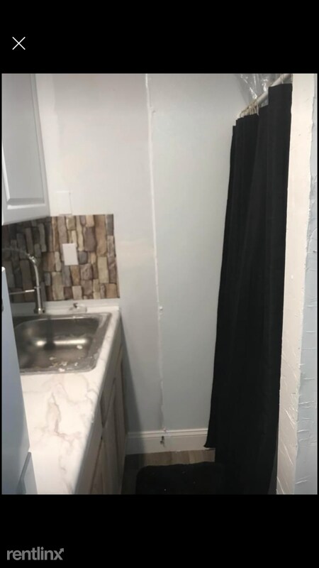 Building Photo - 1 br, 1 bath House - 138 St Mark St