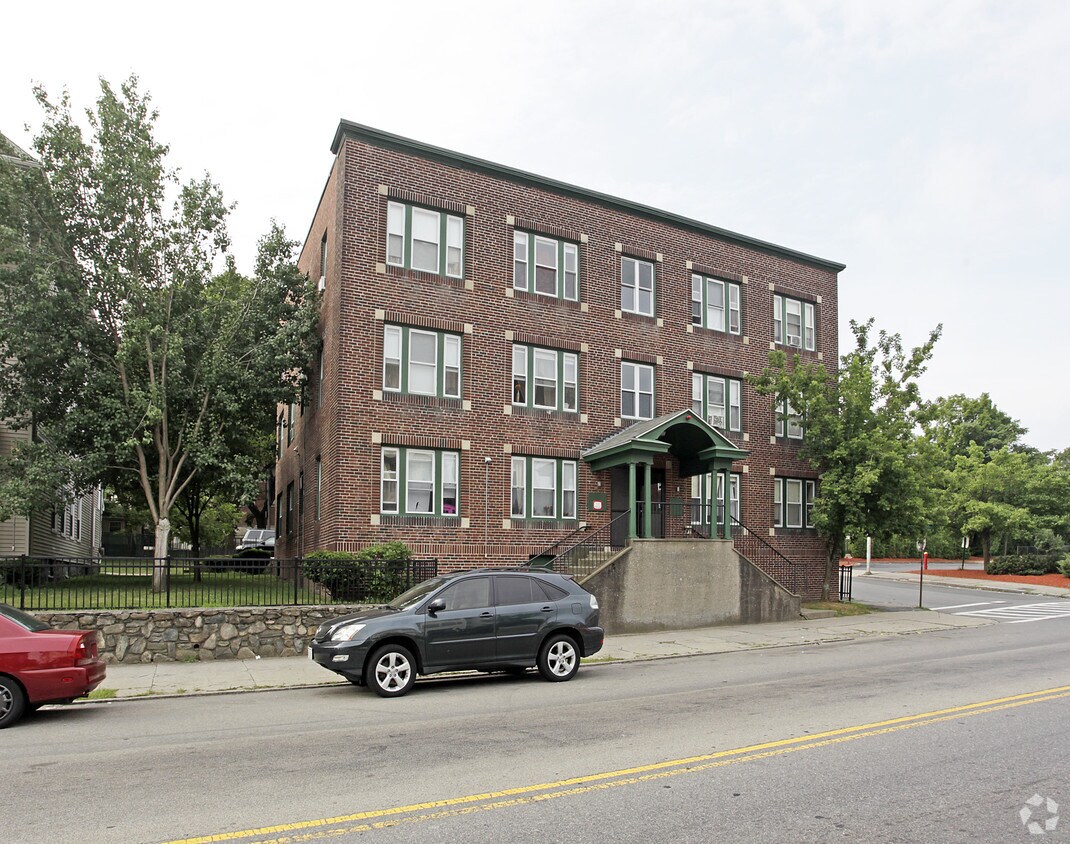 983985 Main St, Worcester, MA 01603 Apartments in Worcester, MA