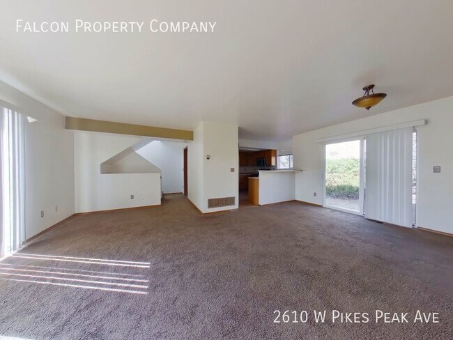 Building Photo - Inviting Duplex in Old Colorado City! - Le...