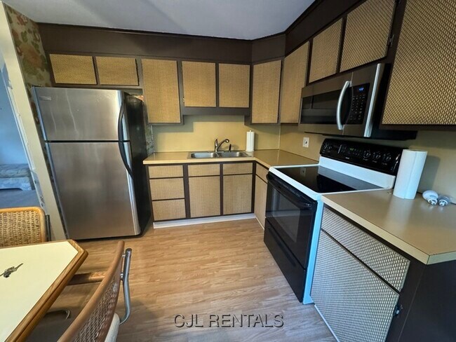 Foto del edificio - 2 Laurel Hill Ln