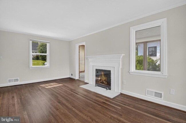 Foto del edificio - 7823 Marion Ln