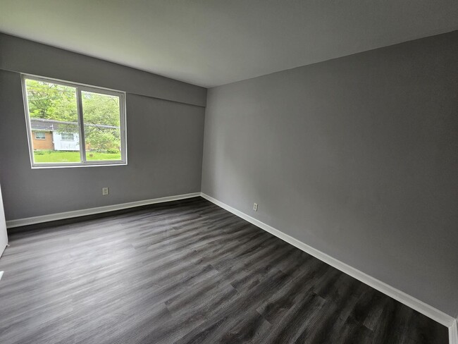 Interior Photo - Lakeside Villas