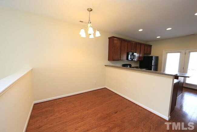 Building Photo - 151 Braeside Ct