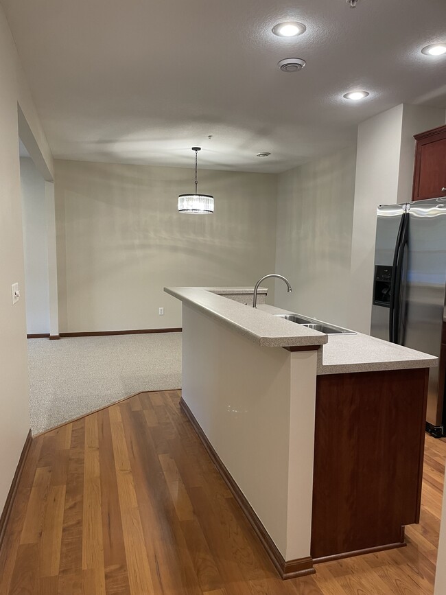 Building Photo - 1652 White Pine Way