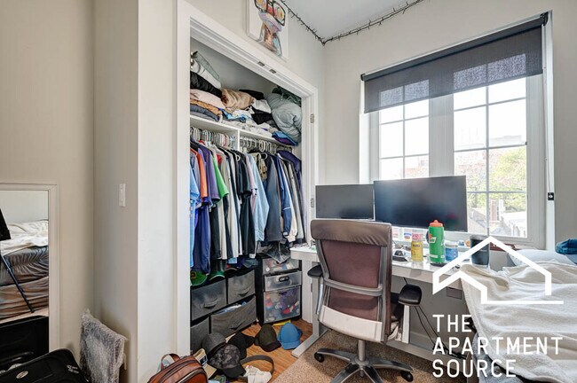 Foto del edificio - 2512 N Halsted St