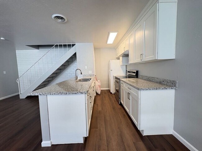 Foto del edificio - Charming Two Bedroom Condo