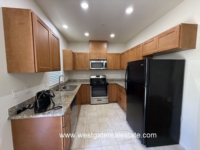 Building Photo - 703 Wood Sorrel Dr