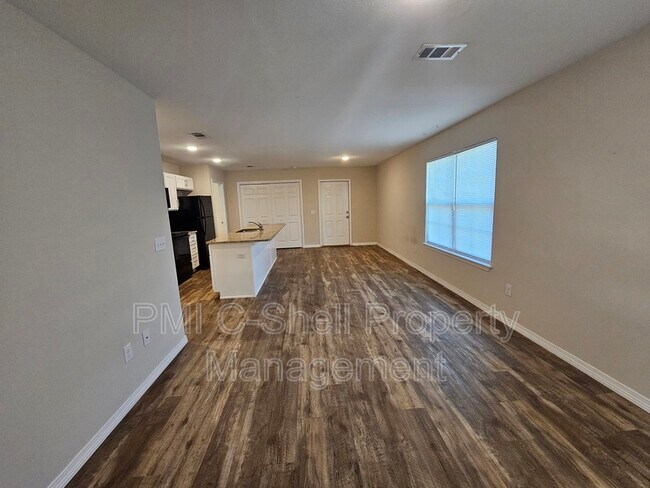 Foto del edificio - 2211 Forsyth St