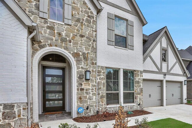 Building Photo - 10118 Bayou Oaks Dr