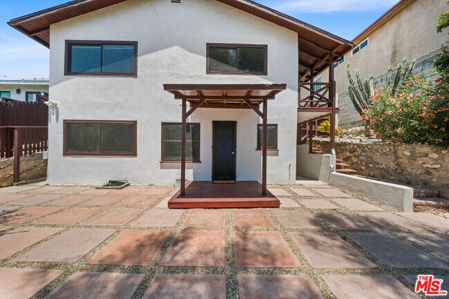 Foto del edificio - 238 Thorne St
