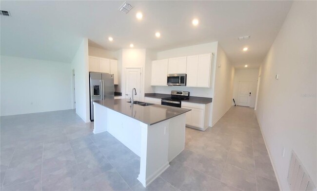 Building Photo - 772 Daring Dr