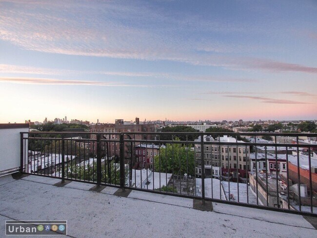 Building Photo - 519 Eastern Pky