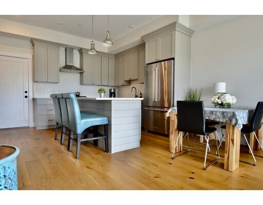Primary Photo - 31 Woodbine St