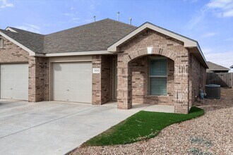 Building Photo - 2417 144th St