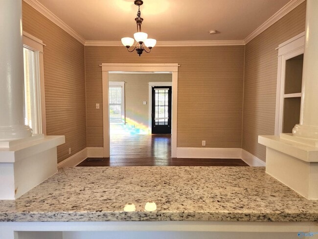 Building Photo - 1214 Pratt Ave NE