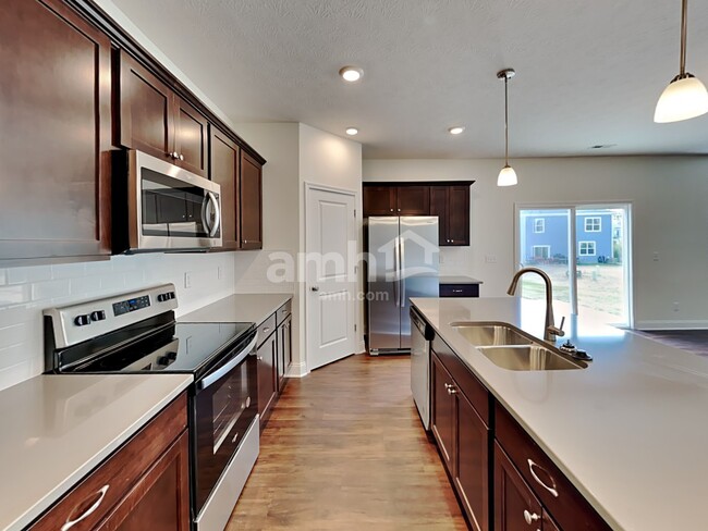 Building Photo - 8037 Minnow Trl