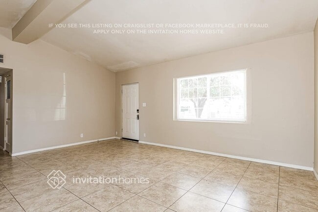 Building Photo - 3220 E Monte Vista Rd