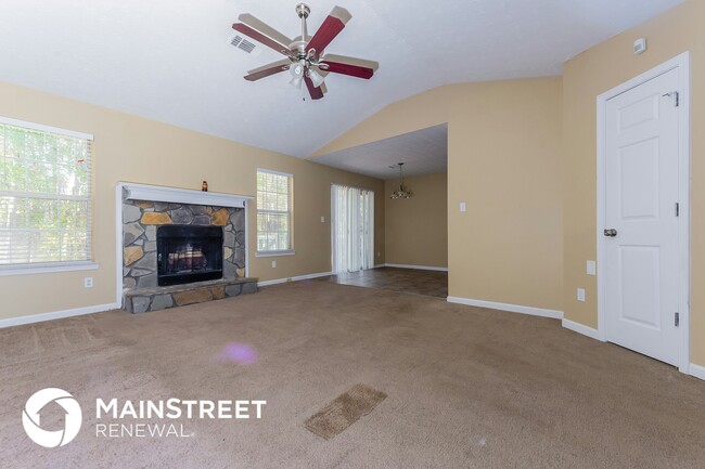 Foto del edificio - 6805 Silver Maple Dr