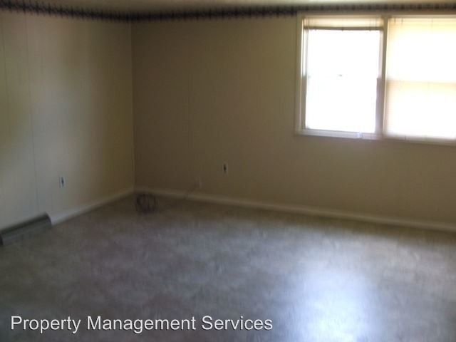 Building Photo - 1 br, 1 bath Apartment - 904 E. Lincoln Ave