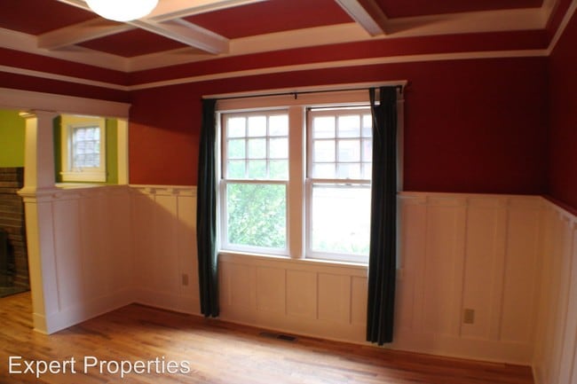 Building Photo - 630 8th St