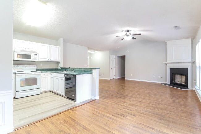 Building Photo - 107 Valhalla Ln