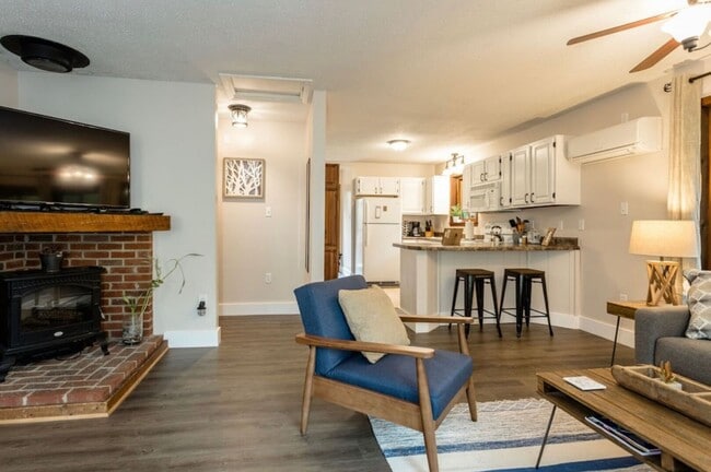 Building Photo - Warm and Welcoming Two-Bedroom Home with Bonus Office Space, and an Open Concept Design. Situated...