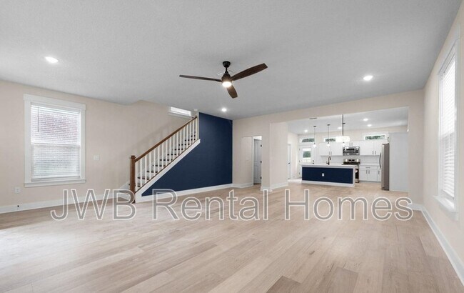 Building Photo - 1631 Boulevard