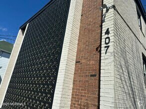 Building Photo - 407 3rd Ave