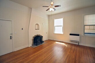 Building Photo - 2354-2362 SW Cactus Dr