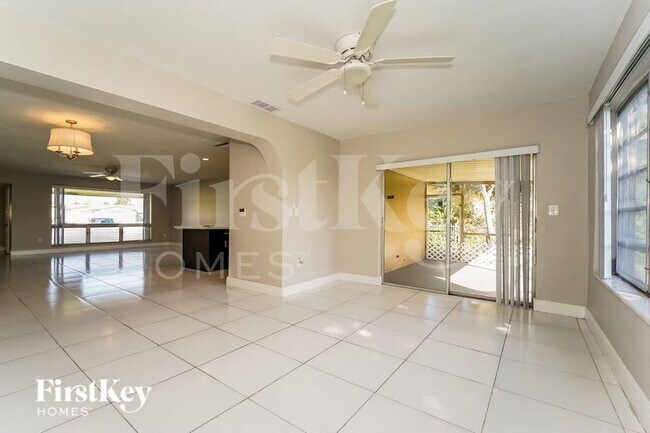 Foto del edificio - 7520 Coral Blvd