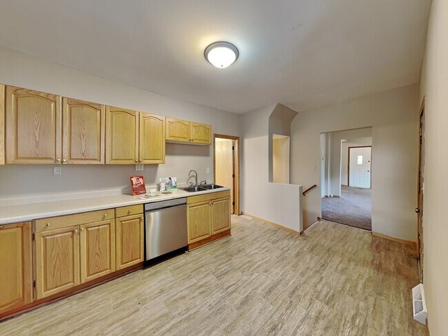 Foto del edificio - 3613 E 42nd St