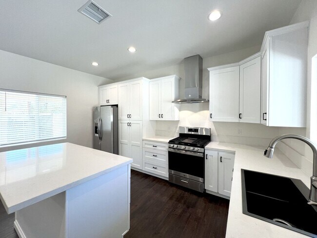 Foto del edificio - 309 E California St