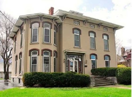 Building Photo - 229 Clinton St